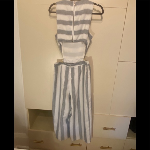 Latiste jumpsuit with cut outs - Picture 2 of 3